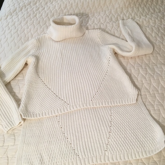 ⛄️ Moth White Hi Lo Turtleneck Sweater - Picture 5 of 8